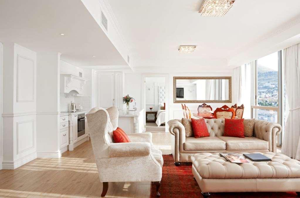 Pepperclub Hotel Cape Town Ruang foto A living room