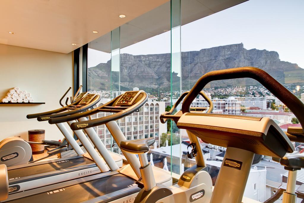 Pepperclub Hotel Cape Town Bagian luar foto The gym at the Cape Town Marriott