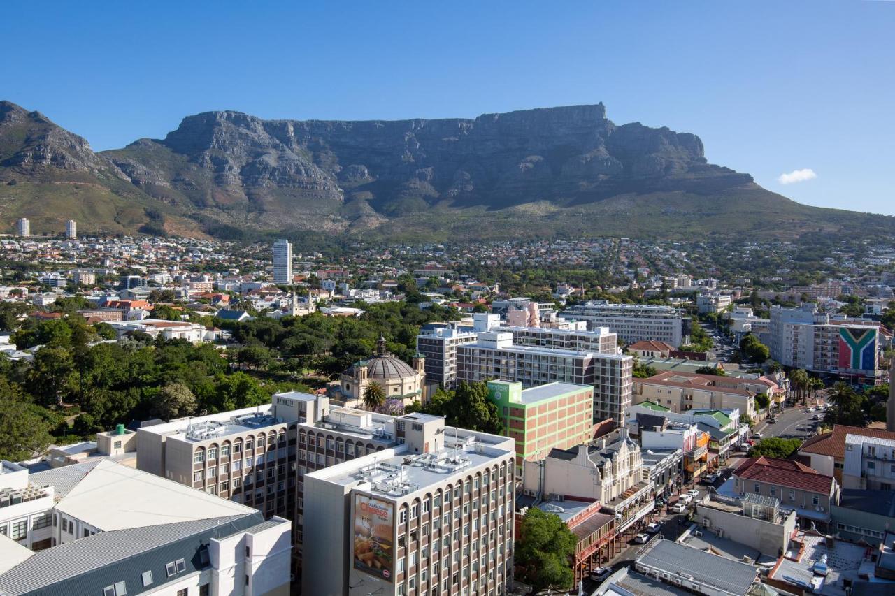 Pepperclub Hotel Cape Town Bagian luar foto Table Mountain